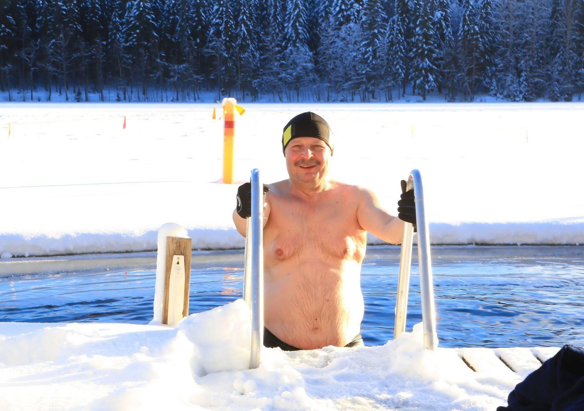 Finlandia Hotel Isovalkeinen กัวปิโอ ภายนอก รูปภาพ